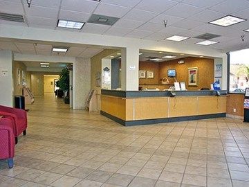 Motel 6 Anaheim Maingate Bagian luar foto