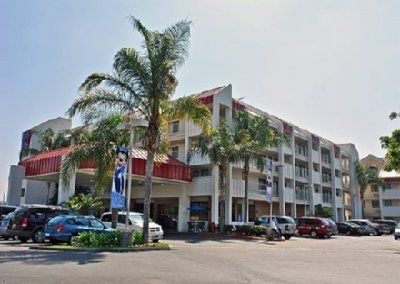 Motel 6 Anaheim Maingate Bagian luar foto